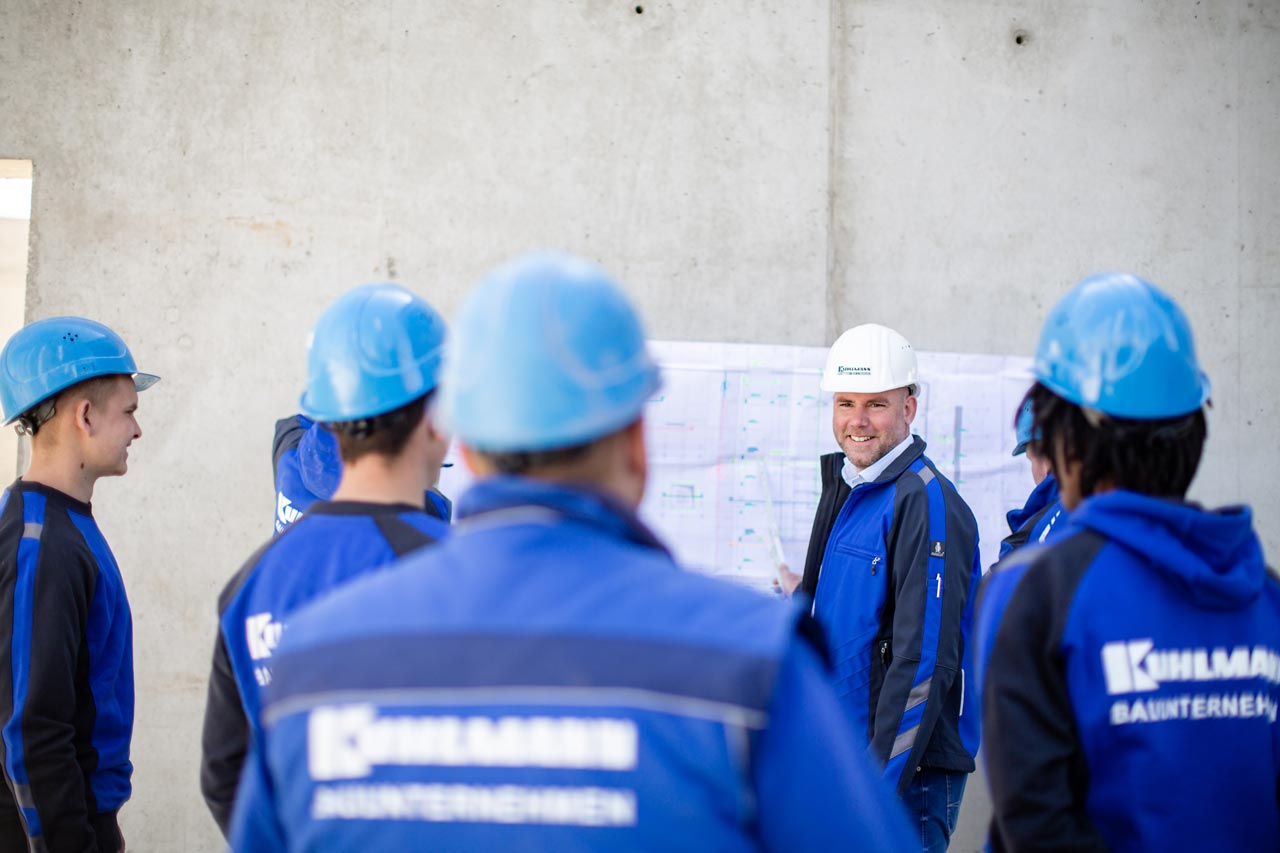 Das Bauunternehmen Kuhlmann sucht einen Bauleiter für den Hoch- und Ingenieurbau.